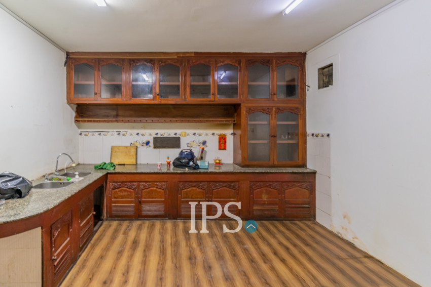 240 Sqm Retail Space For Rent - Tonle Bassac, Phnom Penh