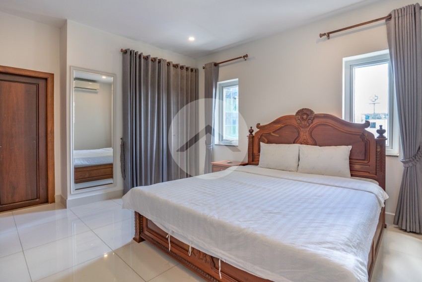 2 Bedroom Serviced Apartment in 7 Makara, Phnom Penh
