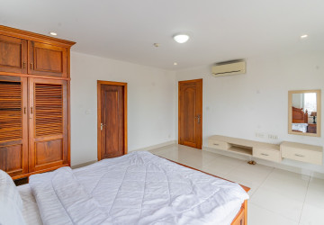 4 Bedroom Serviced Apartment For Rent - Veal Vong, Phnom Penh thumbnail