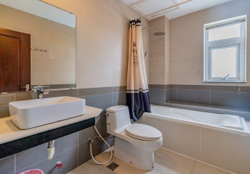 4 Bedroom Serviced Apartment For Rent - Veal Vong, Phnom Penh thumbnail