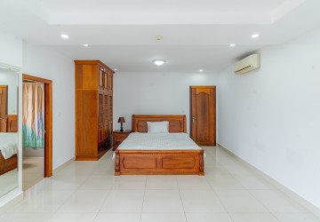 4 Bedroom Serviced Apartment For Rent - Veal Vong, Phnom Penh thumbnail