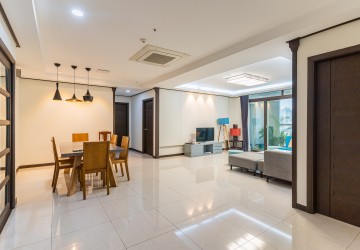 3 Bedroom Condo For Rent - Decastle Royal, BKK1,  Phnom Penh thumbnail