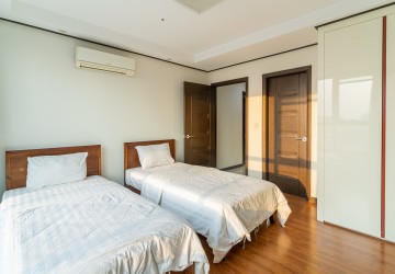 3 Bedroom Condo For Rent - Decastle Royal, BKK1,  Phnom Penh thumbnail