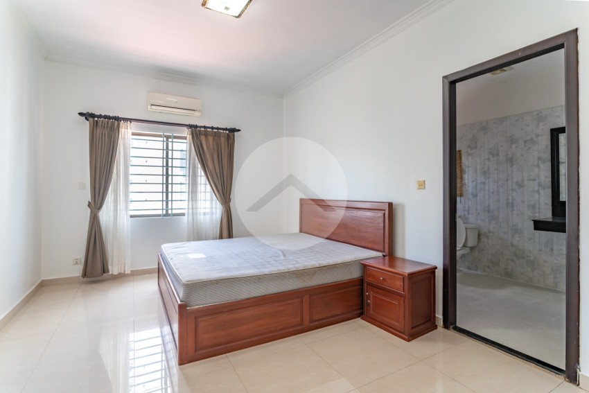 3 Bedroom Serviced Apartment For Rent - Tonle Bassac, Phnom Penh