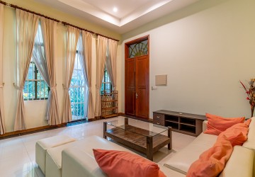 3 Bedroom Serviced Apartment For Rent - Srah Chok, Phnom Penh thumbnail