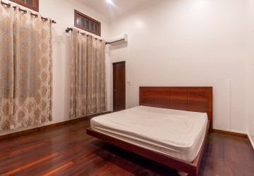 6 Bedroom Villa For Rent - Sala Kamreuk, Siem Reap thumbnail
