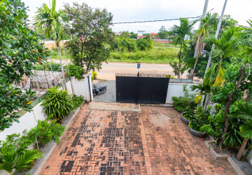 4 Bedroom Villa for Rent- Sala Kamreuk, Siem Reap thumbnail