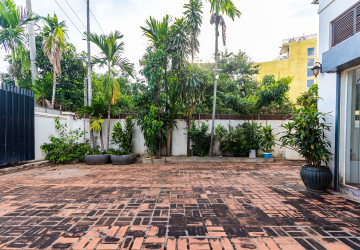 4 Bedroom Villa for Rent- Sala Kamreuk, Siem Reap thumbnail