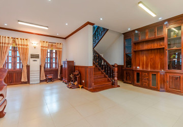 4 Bedroom Villa for Rent- Sala Kamreuk, Siem Reap thumbnail