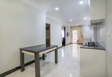 2 Bedrooms Apartment For Rent - BKK2, Phnom Penh thumbnail