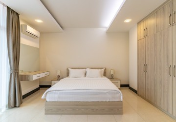 2 Bedroom Serviced Apartment For Rent - BKK3, Phnom Penh thumbnail