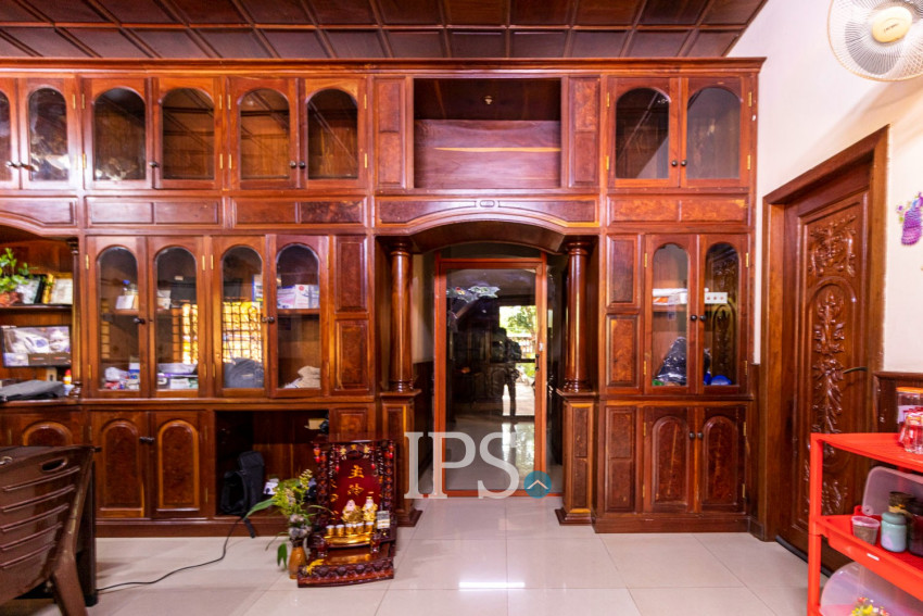 6 Bedroom House For Rent - Svay Dangkum, Siem Reap