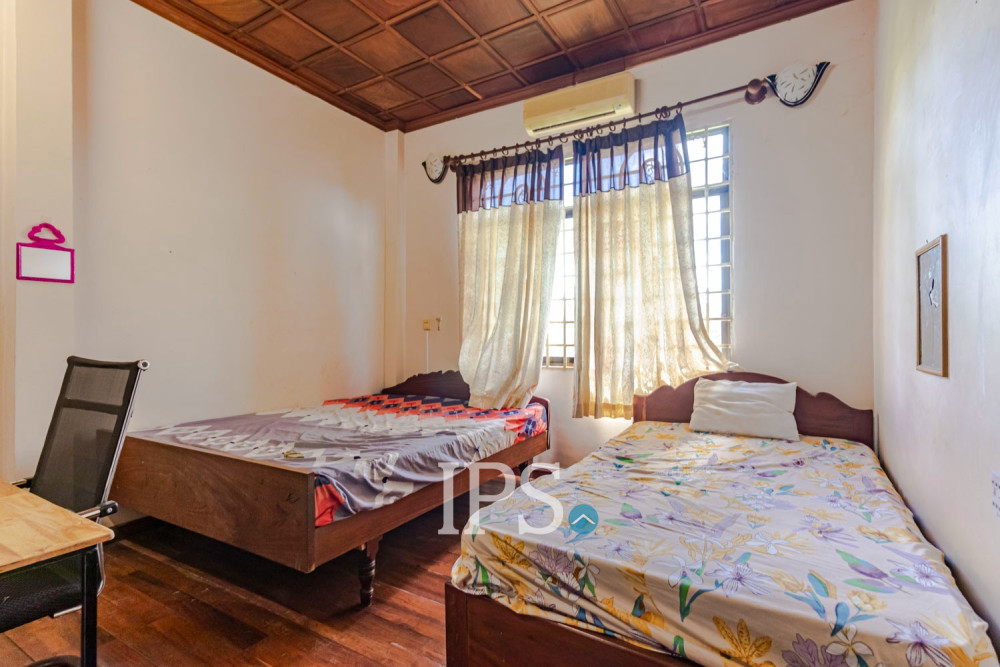 6 Bedroom House For Rent - Svay Dangkum, Siem Reap - Image 16