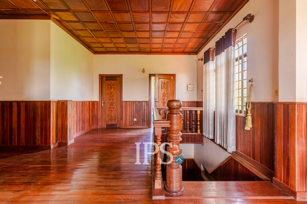 6 Bedroom House For Rent - Svay Dangkum, Siem Reap - Image 7