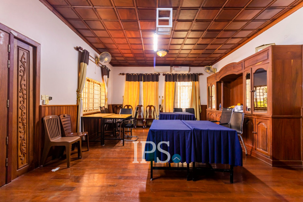 6 Bedroom House For Rent - Svay Dangkum, Siem Reap - Image 2