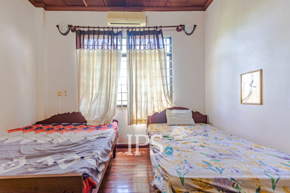 6 Bedroom House For Rent - Svay Dangkum, Siem Reap - Image 15