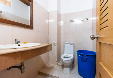 6 Bedroom House For Rent - Svay Dangkum, Siem Reap thumbnail