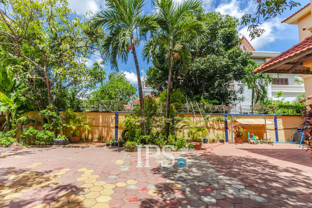 6 Bedroom House For Rent - Svay Dangkum, Siem Reap - Image 19