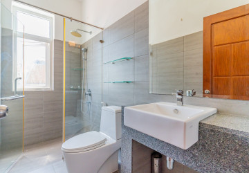 2 Bedroom Serviced Apartment For Rent - Chakto Mukh, Phnom Penh thumbnail