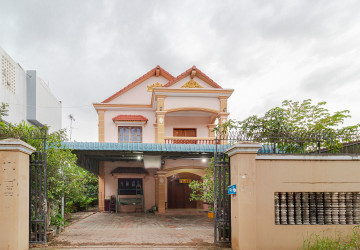 4 Bedroom House For Rent - Slor Kram, Siem Reap thumbnail