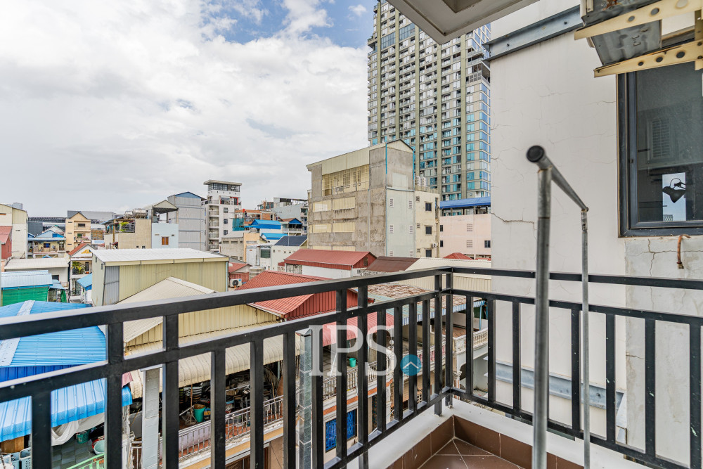 2 Bedroom Serviced Apartment For Rent - Tonle Bassac, Phnom Penh - Image 15