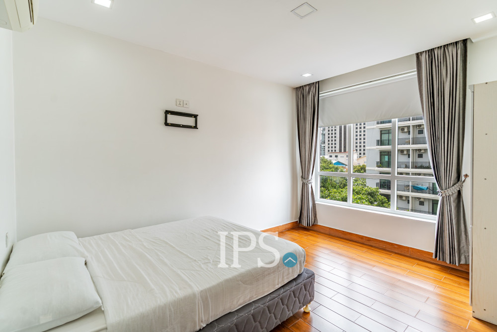 2 Bedroom Serviced Apartment For Rent - Tonle Bassac, Phnom Penh - Image 12