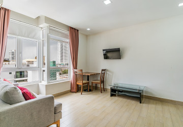1 Bedroom Serviced Apartment For Rent - Tonle Bassac, Phnom Penh - Image 2