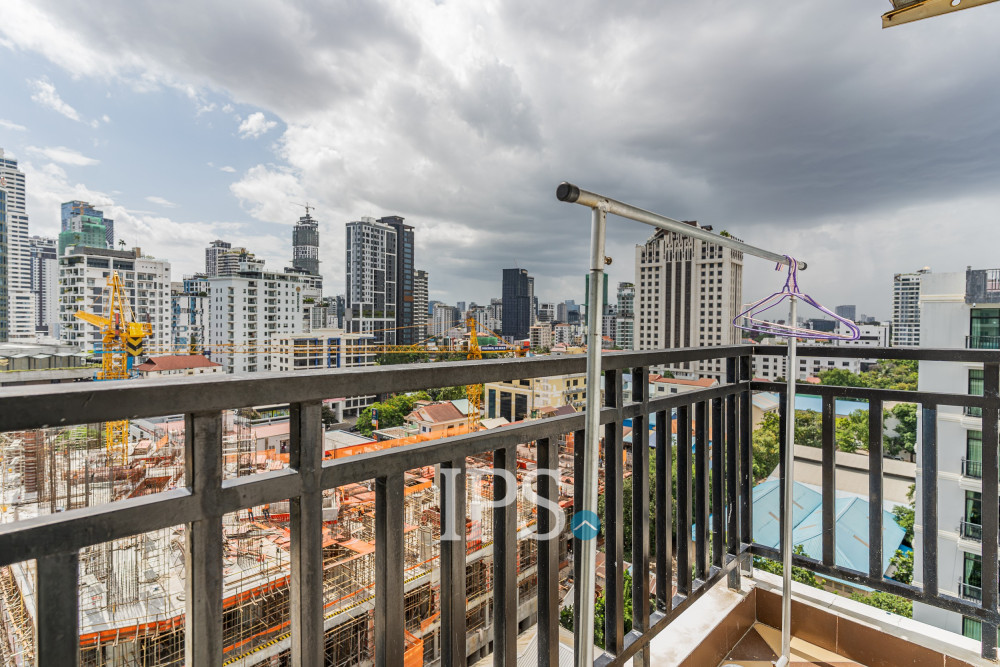 1 Bedroom Serviced Apartment For Rent - Tonle Bassac, Phnom Penh - Image 12