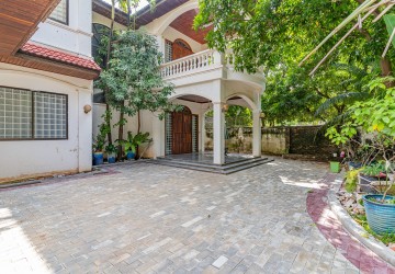 5 Bedroom Villa For Rent - Toul Kork, Phnom Penh thumbnail