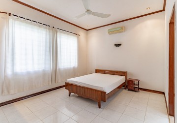 5 Bedroom Villa For Rent - Toul Kork, Phnom Penh thumbnail