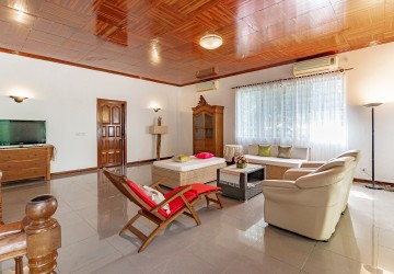 5 Bedroom Villa For Rent - Toul Kork, Phnom Penh thumbnail