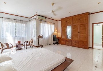 5 Bedroom Villa For Rent - Toul Kork, Phnom Penh thumbnail