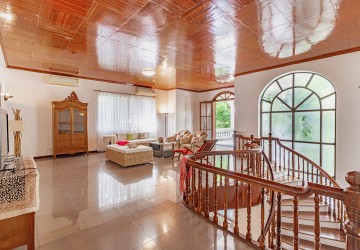 5 Bedroom Villa For Rent - Toul Kork, Phnom Penh thumbnail