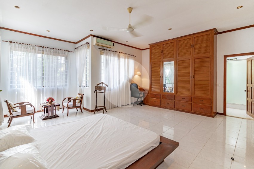 5 Bedroom Villa For Rent - Toul Kork, Phnom Penh