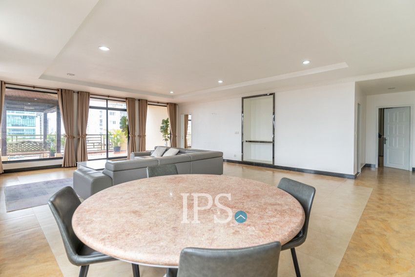 3 Bedroom Serviced Penthouse For Rent - Beoung Prolit, Phnom Penh