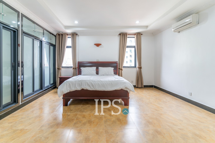 3 Bedroom Serviced Penthouse For Rent - Beoung Prolit, Phnom Penh