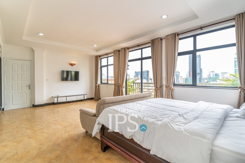 3 Bedroom Serviced Penthouse For Rent - Beoung Prolit, Phnom Penh