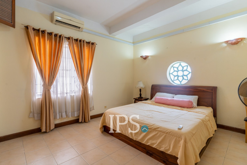 3 Bedroom Apartment For Rent - Tonle Bassac, Phnom Penh