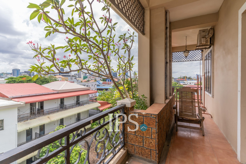 3 Bedroom Apartment For Rent - Tonle Bassac, Phnom Penh