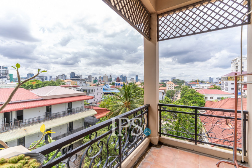 3 Bedroom Apartment For Rent - Tonle Bassac, Phnom Penh