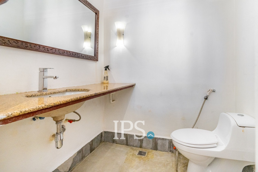 Renovated 2 Bedroom Apartment For Rent - Srah Chork, Phnom Penh