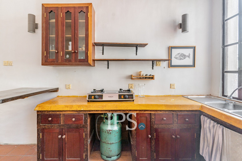 Renovated 2 Bedroom Apartment For Rent - Srah Chork, Phnom Penh