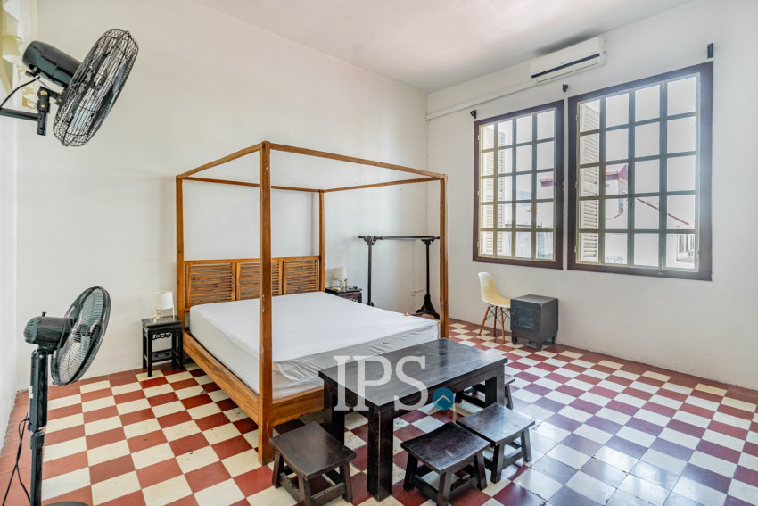Renovated 2 Bedroom Apartment For Rent - Srah Chork, Phnom Penh