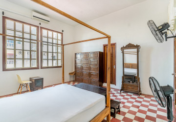 Renovated 2 Bedroom Apartment For Rent - Srah Chork, Phnom Penh thumbnail