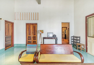 Renovated 2 Bedroom Apartment For Rent - Srah Chork, Phnom Penh thumbnail