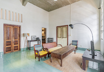 Renovated 2 Bedroom Apartment For Rent - Srah Chork, Phnom Penh thumbnail