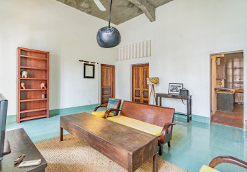 Renovated 2 Bedroom Apartment For Rent - Srah Chork, Phnom Penh thumbnail