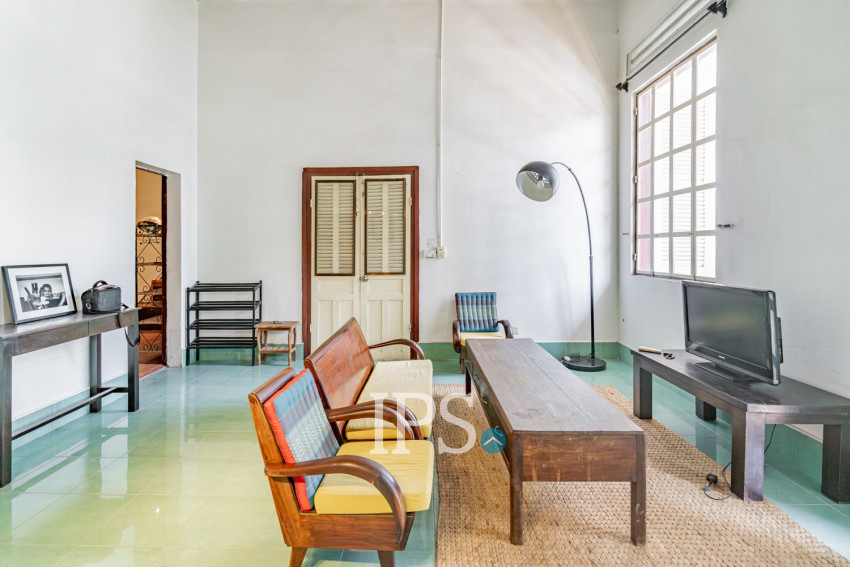 Renovated 2 Bedroom Apartment For Rent - Srah Chork, Phnom Penh