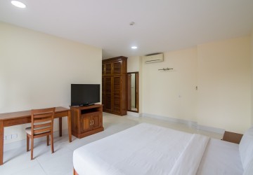 1 Bedroom Apartment For Rent in BKK1, Phnom Penh thumbnail