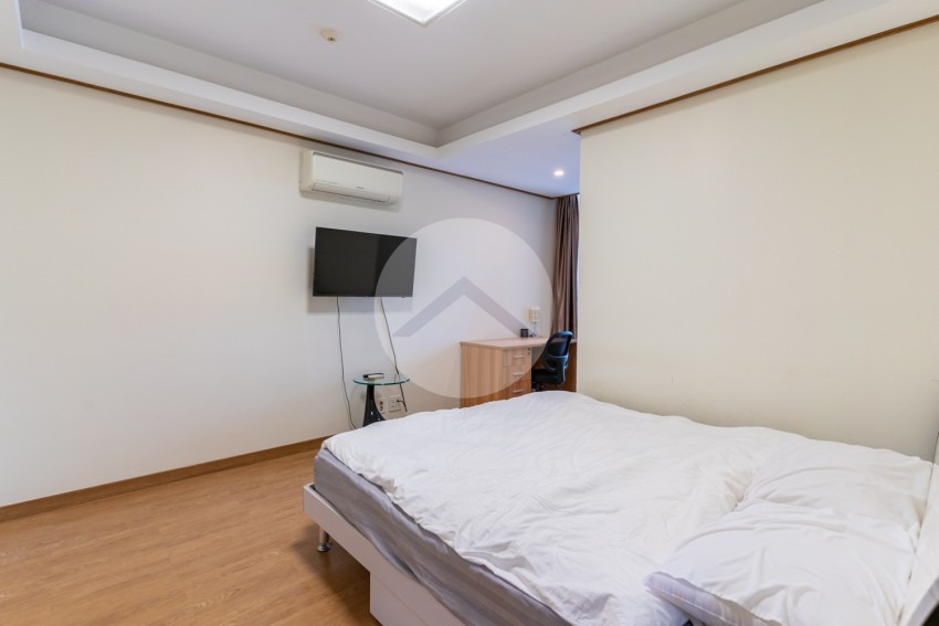 1 Bedroom Condo For Rent - DeCastle Royal, BKK1, Phnom Penh